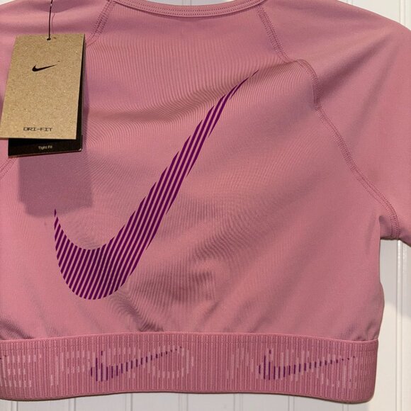 Nike Pro Crop NWT - Picture 2 of 7